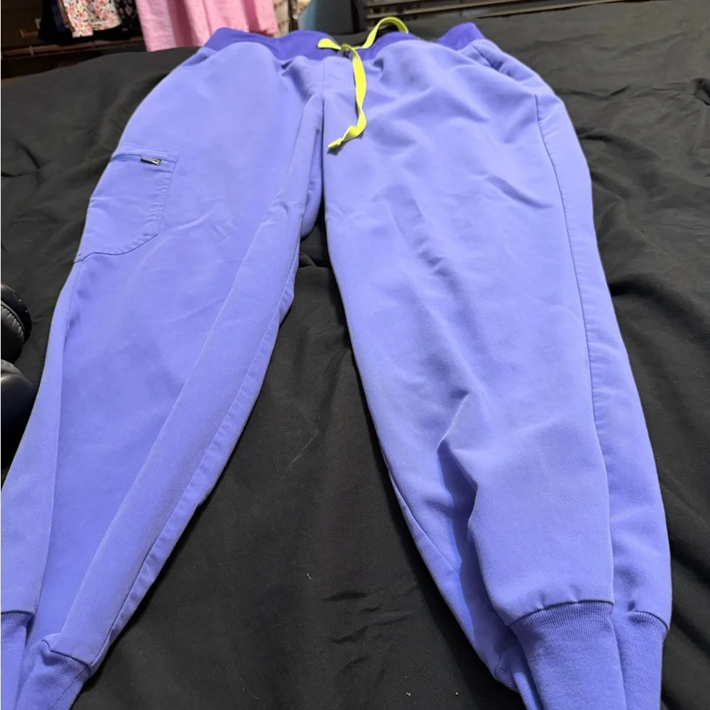 Figs Kids Lavender Jogger Pants with Yellow Drawstring - Picture 1 of 3
